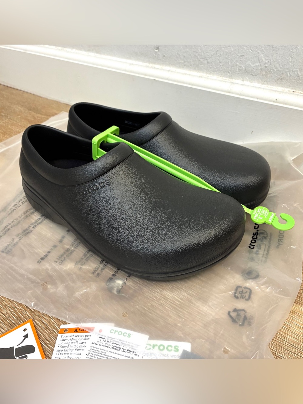 NEW Crocs On The Clock Work Slip-On Shoes In Black Men 10 Women 12 EU 43-44 28cm